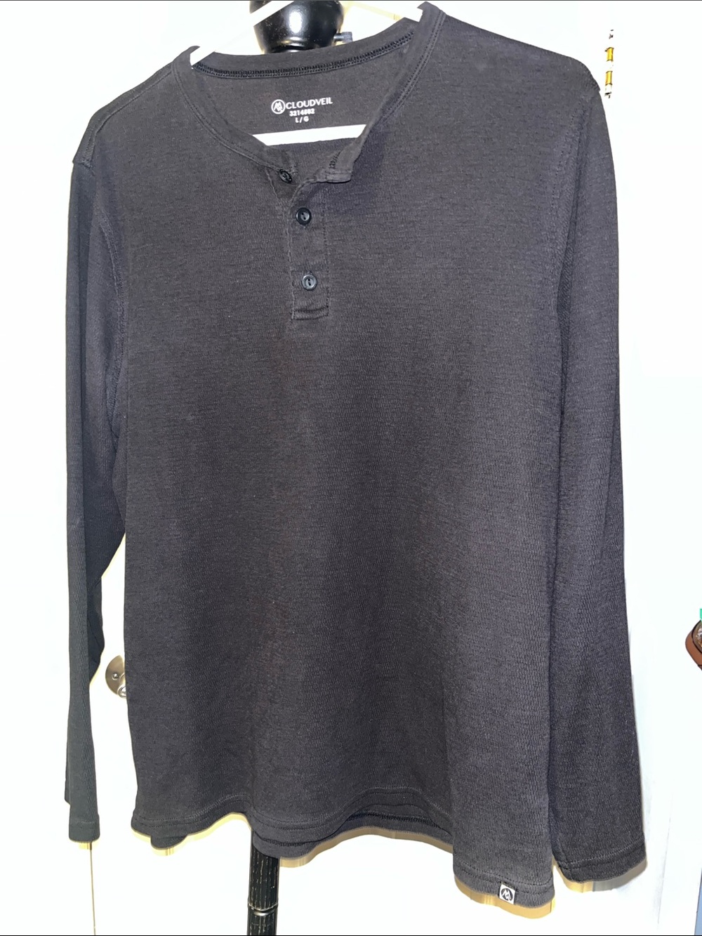 Men’s Black Long-Sleeve Henley Shirt